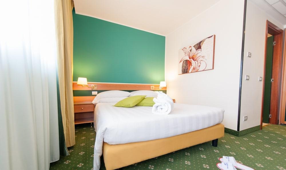 Bv Hotel Oly Róma Kültér fotó