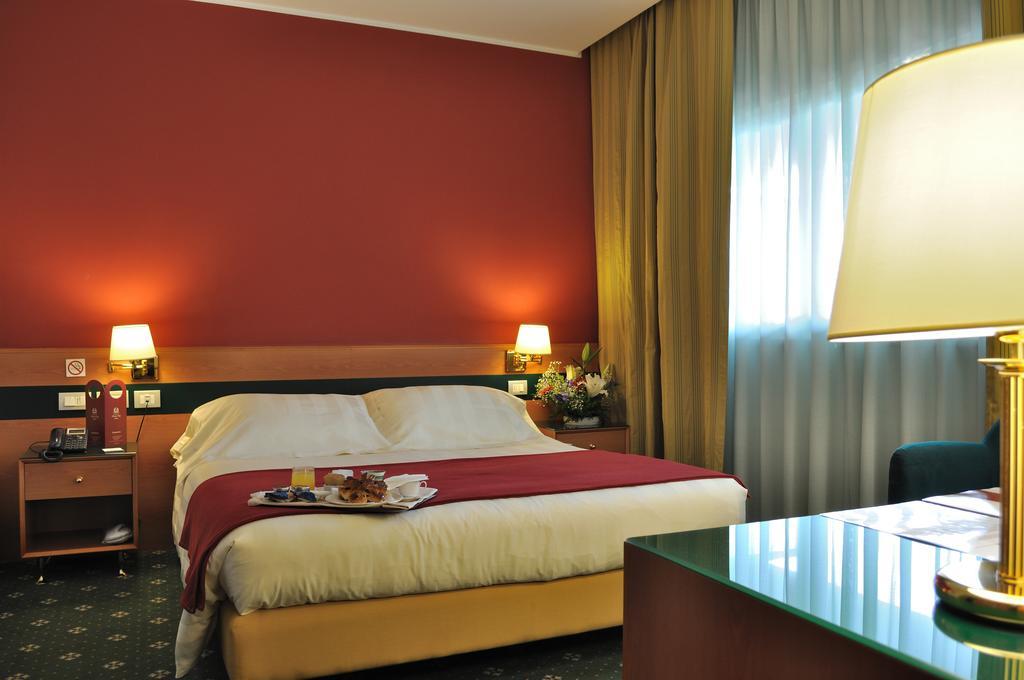 Bv Hotel Oly Róma Kültér fotó